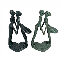 Figurine de couple en fonte, amoureux romantiques, base en forme de cœur, sculpture en métal, décoration d'intérieur, décoration de bureau, cadeau d'anniversaire de mariage pour elle et lui