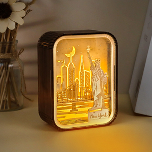 Lámpara de tallado en madera 3D personalizada, estatua de Nueva York, luz nocturna de la libertad, lámpara de escritorio creativa, regalo de turismo Cultural, triangulación de envíos, bienvenida - Product Image 4