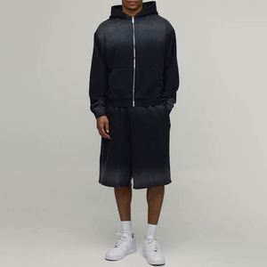 Ensemble de survêtement pour homme noir délavé, comprenant un sweat à capuche court zippé et un short de survêtement ample au-dessus du genou, style rétro, 2 pièces. - Product Image 1