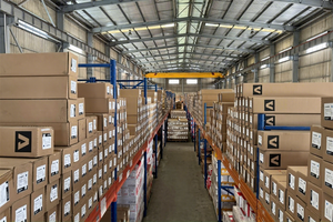 Campione Gratuito: Rotolo di <span class=keywords><strong>Vinile</strong></span> Adesivo in PVC per Stampa Eco-Solvente, Lucido o Opaco, Stampabile, Autoadesivo - Vendita all'Ingrosso - Product Image 5