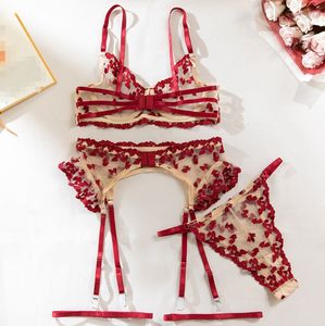 热销女士绣花钩编内衣套装成熟女士性感文胸内裤内衣 - Product Image 2