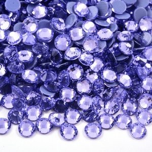 Strass thermocollants Oleeya en verre violet, avec colle forte allemande, pour nœuds et vêtements - Product Image 3
