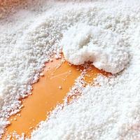 Litière pour chat en manioc naturelle et écologique, biodégradable, à agglomération rapide, faible teneur en poussière, emballage personnalisé OEM, vente en gros pour les distributeurs d'articles pour animaux de compagnie
