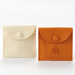 GLAMPKG กระเป๋าใส่แหวนแบบมีสายรัดข้อมือ ทำจากไมโครไฟเบอร์ ปิดด้วยกระดุมครึ่งเม็ด พิมพ์โลโก้ตามสั่ง ขายดี พร้อมโลโก้แบบนูน - Product Image 3