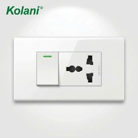 Placa de Pared de Montaje Oculto Kolani 120 de Doble Módulo, Interruptor de un Botón y Enchufe Universal de 3 Pines para Varios Países, Panel Blanco de PC