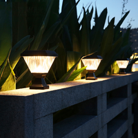 Lampadaire LED à énergie solaire Lumière de pilier de porte de jardin extérieure avec indice IP65