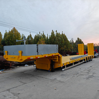 Camion semi-remorque à col de cygne hydraulique robuste de 60 tonnes à 3 essieux Lowboy pour le transport de machines et d'équipements