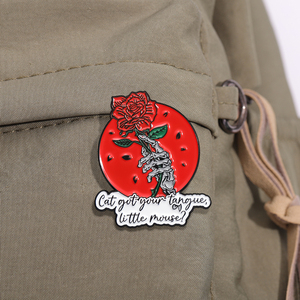 Pin de Esmalte de Gato con la Lengua en el Pecho, Broche de Romántico Oscuro, Insignia de Solapa, Joyería, Regalo al por Mayor - Product Image 3