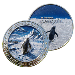 Moneta Commemorativa Ispirazionale a Tema Pinguino - Pinguino <span class=keywords><strong>Solitario</strong></span> del Ghiacciaio - Souvenir da Collezione in Metallo - Artigianato in Metallo - 'Be Yourself' - Product Image 1