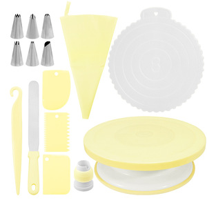 مجموعة قاعدة دوارة للكيك من البلاستيك، أدوات تزيين الكيك، طقم تزيين الحلويات، فوهات تزيين الكيك، مكشطة كريمة، ملعقة تقليب - Product Image 3