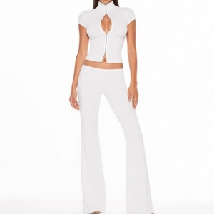 <span class=keywords><strong>Ensemble</strong></span> 2 pièces pour <span class=keywords><strong>femme</strong></span> Sehe Fashion : Haut à col montant zippé, manches courtes, taille froncée et <span class=keywords><strong>pantalon</strong></span> évasé - Product Image 3
