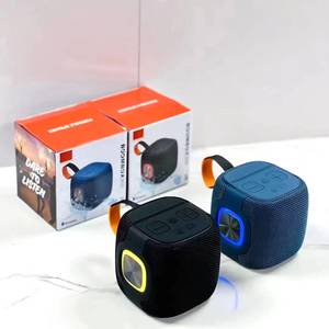 Altavoz Inalámbrico Portátil OEM con Bluetooth, Tejido Impermeable, Radio FM/TF/AUX/TWS, Luz <span class=keywords><strong>RG</strong></span>, Woofer, Altavoz Estéreo BT con Supergraves - Product Image 6