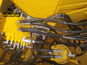 Excavadora Komatsu usada, excavadora sobre orugas de la serie Komatsu, Pc 110 a la venta - Product Image 4