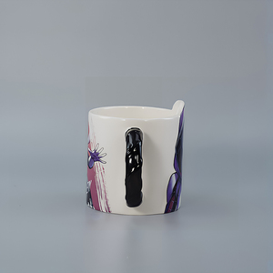 <span class=keywords><strong>Taza</strong></span> de Cerámica Personalizada con Relieve 3D y Asa con Forma - <span class=keywords><strong>Taza</strong></span> de Café de Dolomita con Personaje de Anime OEM - Product Image 3