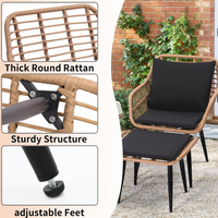 Ensemble de meubles de conversation en osier pour patio, avec 2 ottomanes et table d'appoint, pour véranda et balcon