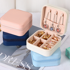 Caja de Almacenamiento de Joyas Portátil con Cierre, Organizador de Maquillaje de Cuero Cuadrado con Espejo para Viajes, Exhibición de Pulseras, Anillos y Joyas - Product Image 2