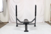 Chaise de presse de banc de gymnastique multifonctionnelle commerciale L8042 support d'entraînement de poussée de poitrine horizontale plate