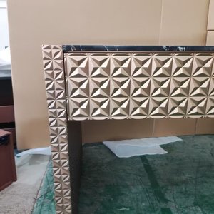 Escritorio Compacto de Madera Maciza con Superficie Lisa y Cajones de Almacenamiento Ocultos para Trabajo Remoto en el Dormitorio - Product Image 2
