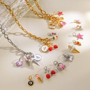 Pendentif Jesus Piece en Moissanite, Option d'expédition prioritaire, Surface incrustée polie, Acier renforcé, Couleur originale - Product Image 3