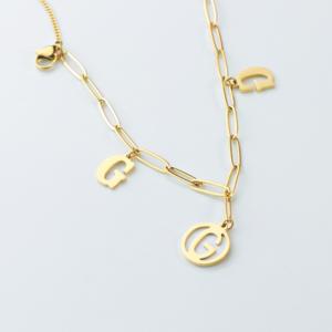 Cheville minimaliste en acier inoxydable plaqué or PVD avec initiale double G, chaîne trombone, étanche, pour femme - Product Image 2