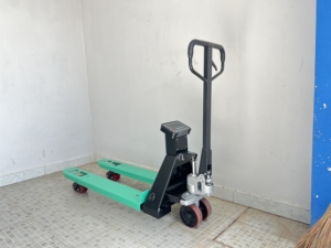 Transpaleta de Carga Fabricada en Vietnam 2.5T - Product Image 1