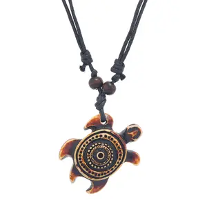 Vente en gros de collier en os de yak de style tribal primitif pendentif avec amulette de tortue en diamant pour les fêtes et les cadeaux