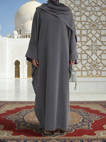 Abaya ouverte personnalisée en gros 2026, ornée de perles noires, pour femme musulmane, robe à manches longues, en polyester respirant, confortable à porter