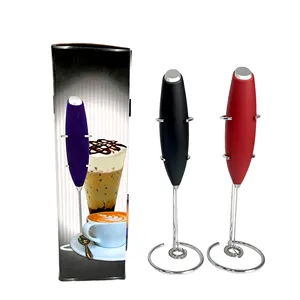 2023 Pin hoạt động tự động tay sữa Frother điện cà phê Frother với thép không gỉ Whisk