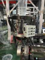 Machine d'extrudeuse de film soufflé ABA HDPE LDPE PE Machine de soufflage de film plastique ABA rotative à traction verticale