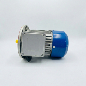 Moteur asynchrone monophasé, entièrement fermé, rendement IE3, 2,2 kW, 415 V, 1460 tr/min, montage sur bride, entièrement encapsulé - Product Image 4