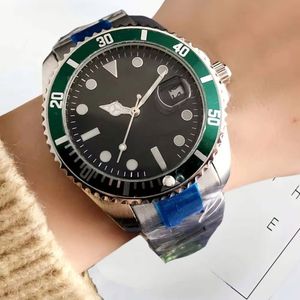 Montre de plongée bicolore en acier inoxydable doré pour homme, cadran noir, lunette rotative, étanche, montre-bracelet de sport de luxe pour homme - Product Image 6