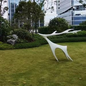 Affichage de jardin moderne statue de cerf grandeur nature décor de cour extérieur résine fibre de verre artisanat sculpture animale - Product Image 4