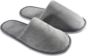 Pantuflas Personalizadas Desechables de Lujo con Suela Antideslizante de 8mm, Ligeras y Portátiles, Punta Cerrada, con Logotipo, en Tela de Felpa Gris Oscuro, para Uso en Hoteles, para Hombre - Product Image 3