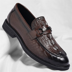 Mocassins pour hommes en cuir véritable imprimé crocodile, bout rond, à enfiler, chaussures de bureau habillées, semelle extérieure en caoutchouc amortie pour l'automne - Product Image 1