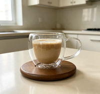 Doppelwandige Borosilikatglas-Kaffeetasse, Transparente Isolierte Teetasse mit Henkel und Holzuntersetzer für Zuhause und Büro, Latte, Cappuccino