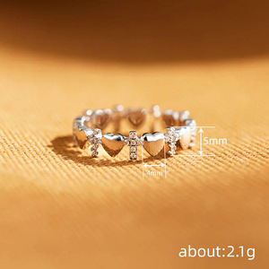 Anello con Cuore e Croce in Micro Pavé di Zirconi per Donne, Gioiello Elegante e Dolce alla Moda - Product Image 5