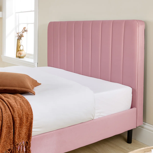 Lit plateforme confortable en velours <span class=keywords><strong>rose</strong></span> pour enfants avec tête de lit capitonnée / Lit luxueux en velours <span class=keywords><strong>rose</strong></span> capitonné pour <span class=keywords><strong>chambre</strong></span> d'enfant - Product Image 2