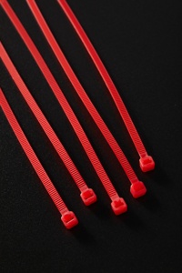 Bridas de Nylon Autoblocantes de Alta Calidad de 3.5*370mm, Resistentes a la Tensión, Ecológicas, para Uso Industrial, Personalizadas, Directo de Fábrica Angke - Product Image 4