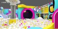 Aire de jeux intérieure personnalisée Luckyplay avec toboggans en plastique, piscine à balles, structure d'escalade pour tout-petits, crèche, zone commerciale pour enfants, garantie 1 an