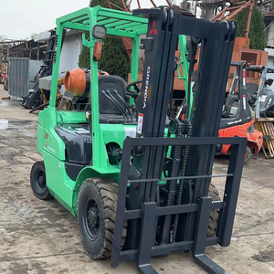 Chariot élévateur diesel Mitsubishi FD25 d'occasion de 2,5 tonnes, bon état, mât à deux étages, utilisation tout-terrain pour la construction - Product Image 1