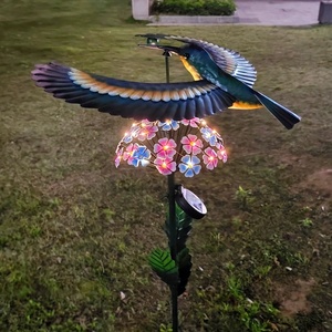 Espiradora de Viento Solar de Metal con Forma de Colibrí y Luz LED de Flor para Decoración de Jardín y Césped Exterior - Product Image 5