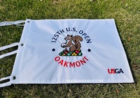 Drapeaux de golf PGA personnalisés avec logo, motifs brodés variés, nylon imperméable pour les tournois