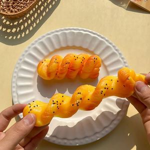 ของเล่นบิดเกลียวรูปขนมปังทอดแบบจีน ของเล่นบีบคลายเครียด ของเล่นบีบยืดหยุ่นสำหรับเด็กและผู้ใหญ่ ของเล่นตลกๆ สำหรับเด็กผู้หญิง - Product Image 6