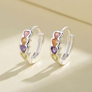 Pendientes de Aro Huggie de Plata 925 para Mujer, Chapados en Plata, Estilo Vintage, con Circonitas Cúbicas de Colores, Resistentes al Deslustre - Product Image 3