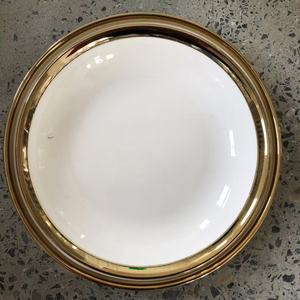 Assiette à fruits ronde en <span class=keywords><strong>porcelaine</strong></span> avec bordure dorée électro-plaquée et incrustation dorée, style luxe léger - Product Image 2