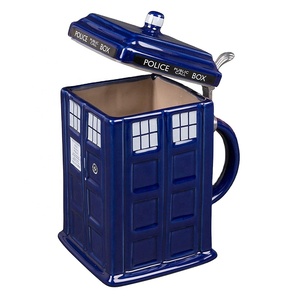 De la TARDIS de <span class=keywords><strong>Doctor</strong></span> quien Stein de la cerveza, colección de <span class=keywords><strong>Doctor</strong></span> que de cerámica taza de cerveza con estaño bisagra - Product Image 1