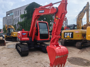 Excavadora Doosan DX80 Usada Original en Venta, con Pocas Horas de Uso, Excavadora Doosan Dx80 de Segunda Mano para Proyectos de Construcción Urbana - Product Image 3