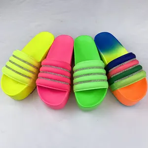 Fashion Tie-Dye Slippers Dame Glitter Slides Comfortabele Outdoor Flats Sandalen Spons Vamp Platform Slippers
