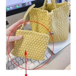 Sac fourre-tout ouvert pour femme en PU avec doublure en polyester, sac à main exquis, sac seau pour seniors, nouveau sac fourre-tout de petite taille Hundred Dice - Product Image 5