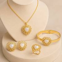 JUSNOVA Set Perhiasan Liontin Mutiara Hati Baja Anti Karat Berlapis Emas 18k untuk Wanita, Tahan Air, Anti Kusam, Desainer, Fashion Mewah